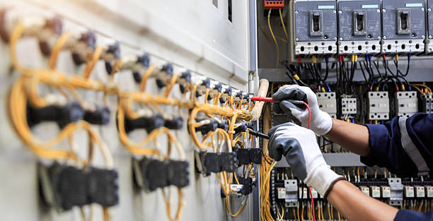 Professional Electrician technician working in Stroud, OK